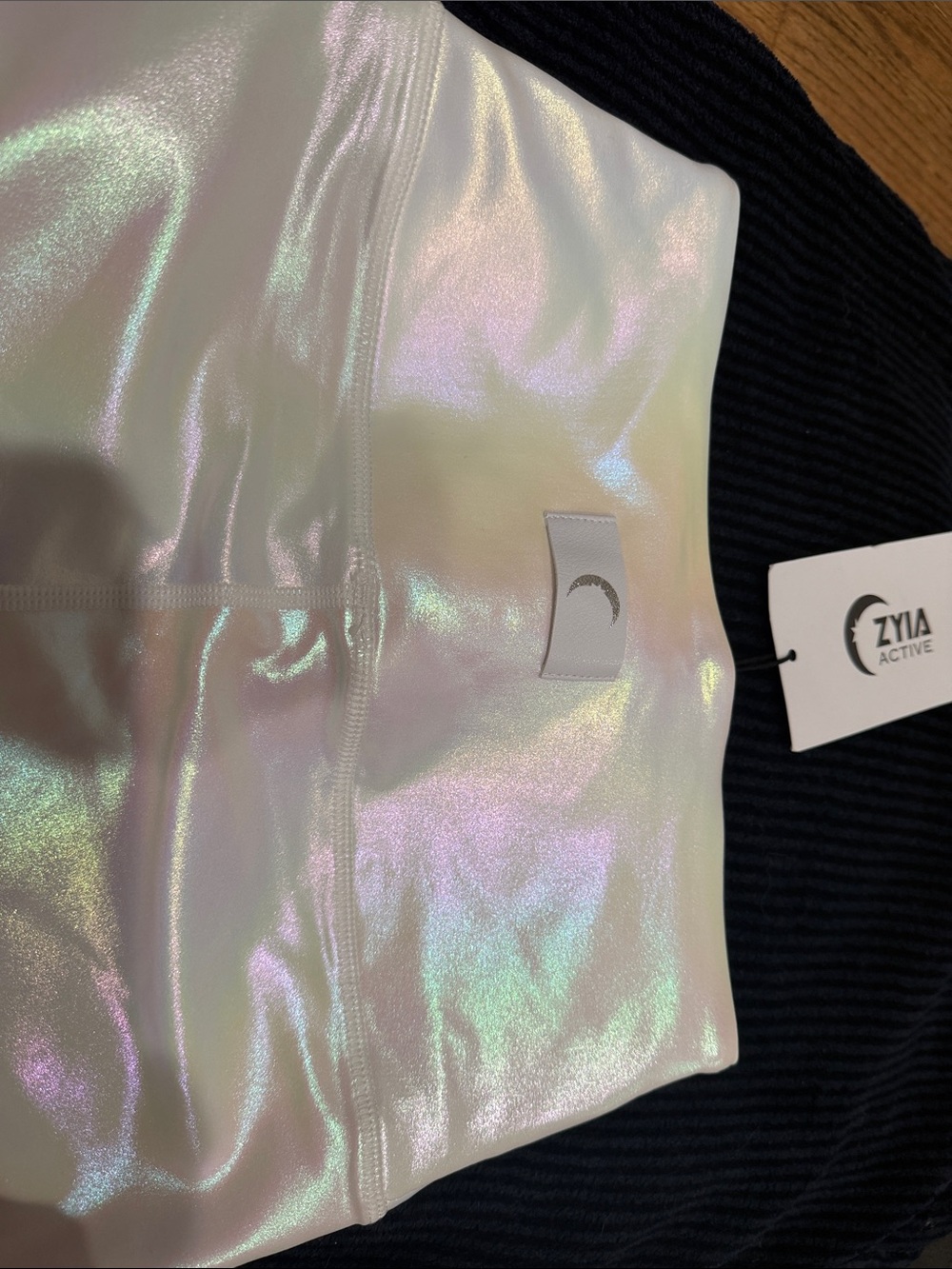 ZYIA women’s Small Iridescent White Leggings - Picture 6 of 7